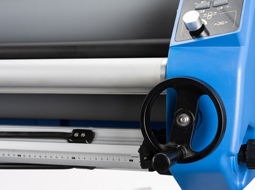 Mefu ideal low budget roll laminator with precise cutting system MF1700-M1