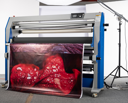 Laminating machine for large posters