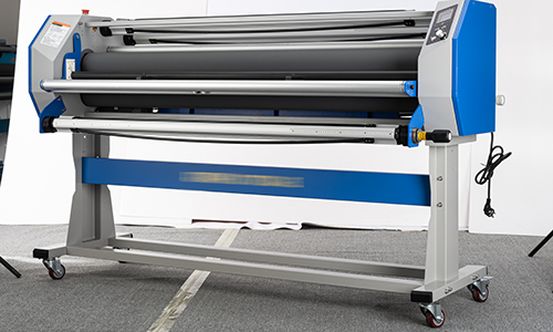 Suureformaadiline rulllaminaator &uuml;lemise soojendusega rulliga MF1700-A1 PRO