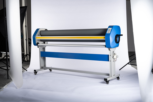 favorable price roll to roll cold laminator in India