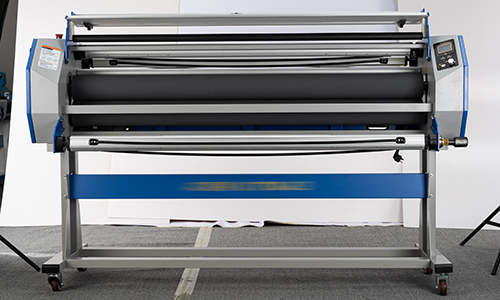 Suureformaadiline rulllaminaator &uuml;lemise soojendusega rulliga MF1700-A1 PRO