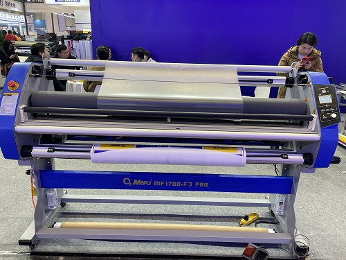 large format hot laminator with ABS cover in France
