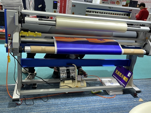 hot and cold laminator with pneumatic lift in Canada