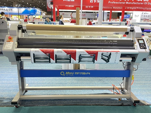 1.6m fully auto laminator with top heated roller in Malaysia