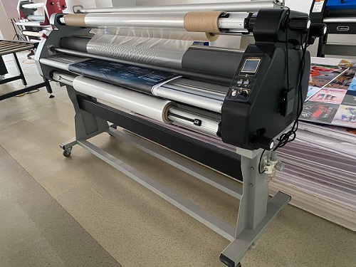 1600mm width hot and cold laminator with LCD control panel
