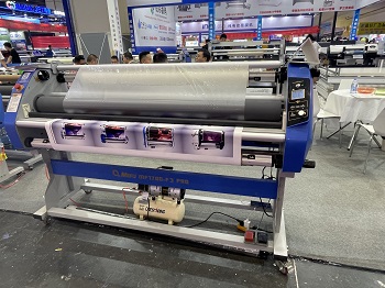 1.6m width hot and cold laminator with vertical cutter in Norway