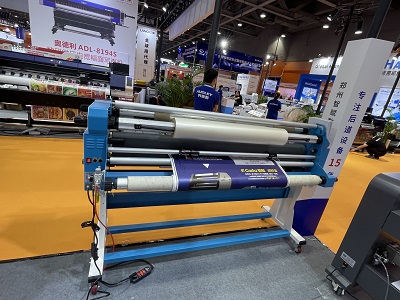 entry level automatic laminator with factory price