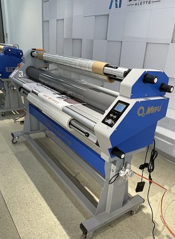 fully auto roll laminator with heat assisted rollers for sale in France