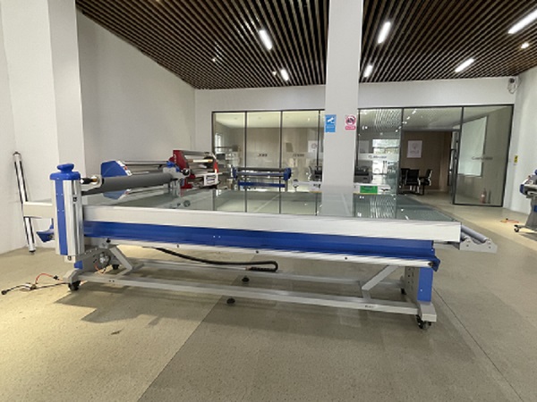 rollsroller flatbed lamination table for sign making